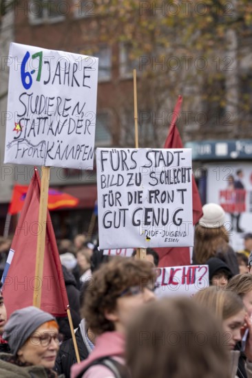 School strike against military service, around 600 participants in a demonstration against the reintroduction of military service, students who stayed away from school and participants from left-wing organizations and parties passed through downtown Essen to protest against the planned new compulsory military service and against other obligations in social service, North Rhine-Westphalia, Germany