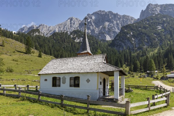 AT, Wilder, Kaiser, Steinberg Chapel