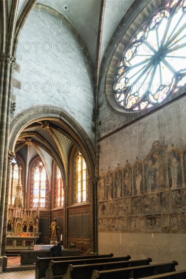 Interior view, Gothic Church of St. Peter and Paul, Saints-Pierre-et-Paul, Wissembourg, Weissenburg, Alsace, Bas-Rhin Department, France