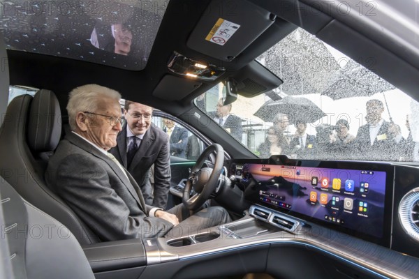 Annual event on the BW Automotive Industry Strategy Dialogue (SDA) in Stuttgart. Winfried Kretschmann, (Greens, Minister-President BW) and Ola Källenius (CEO of Mercedes-Benz Group AG) in the Mercedes GLC 400. Automotive industry conference. Stuttgart, Baden-Württemberg, Germany