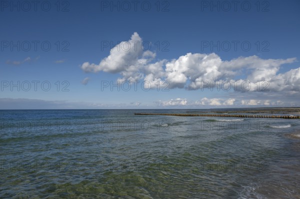 Grooves in the Baltic Sea, Cloudy Sky, Ahrendhoop, Darß, Mecklenburg-Western Pomerania, Germany