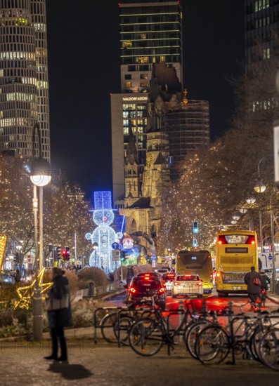 Christmas decoration, light decoration, in Berlin, Tauentzienstraße, view of the Memorial Church on Breitscheidplatz, Christmas market, Germany