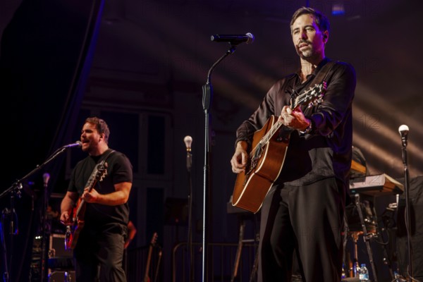 Max Giesinger live on People Tour 2025 in Berlin's Huxley's New World on 26.11.2025