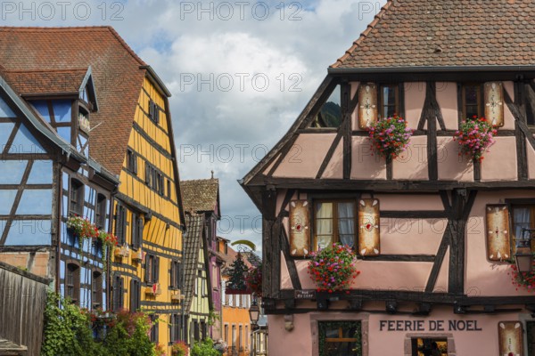Decorated half-timbered houses in the historic old town of Riquewihr, Ellsass