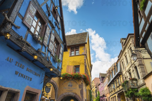 Colourful historic houses in the old town of Riquewihr, Ellsass