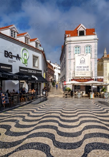 October 5th Square, Praca 5 de Outubro named after the 1910 revolution that led to the abolition of the monarchy in Portugal, Cascais, Portugal