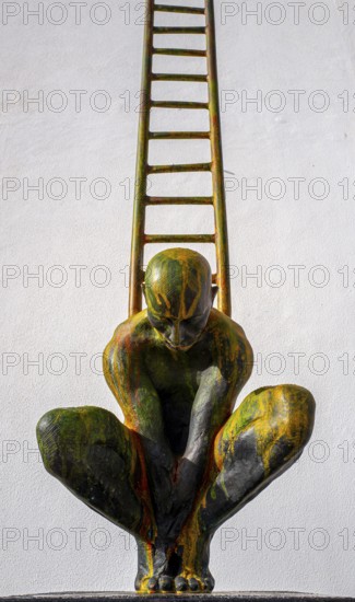 Bronze sculpture by artist R. Timoteo, Cidadele de Cascais artists' farm in the Forte de Nossa Senhora da Luz de Cascais, Portugal