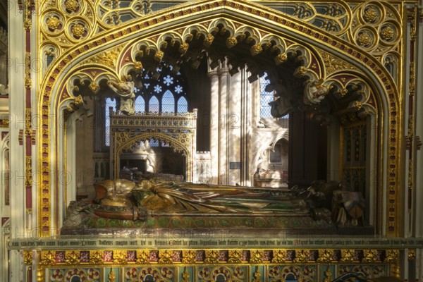 Memorial tomb effigy Bishop Walter Bronescombe died 1280 Exeter cathedral church, Exeter, Devon, England, UK