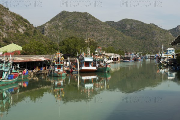 Fishing village and harbor, south of Hua Hin, Sam Roi Yot, Prachuap Khiri Khan, Central Thailand, Thailand
