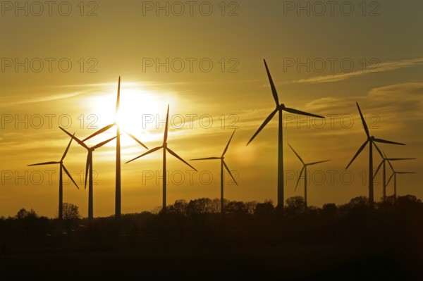 Sunset, wind power plants, sunset, Südergellersen, Samtgemeinde Gellersen, Lower Saxony, Germany