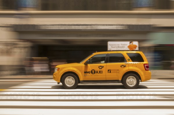 Yellow Cab, Taxi, Midtown, Manhattan, New York City, USA, North America