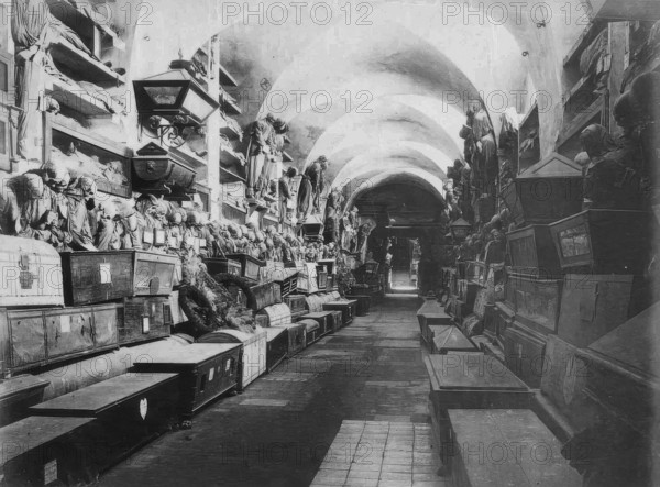 Capuchin Crypt, Le Catacombe dei Cappuccini, extensive crypt complex under the Capuchin monastery in Palermo and, with its natural mummies, one of the most famous burial sites in the world, Sicily, Italy, illustration, reproduction from a model from the 19th century. Authentic, file restored for optimal use, exact date of submission unknown, historical