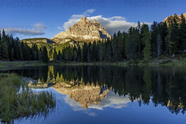 Mountain lake, mountains, reflection, sunny, evening light, Lake Antorno, Lake Antorno, Three Peaks, Dolomites, Italy