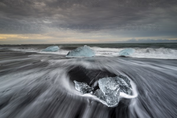 Beach with waves, ice formations, Diamont Beach, Jökulsarlon, Iceland