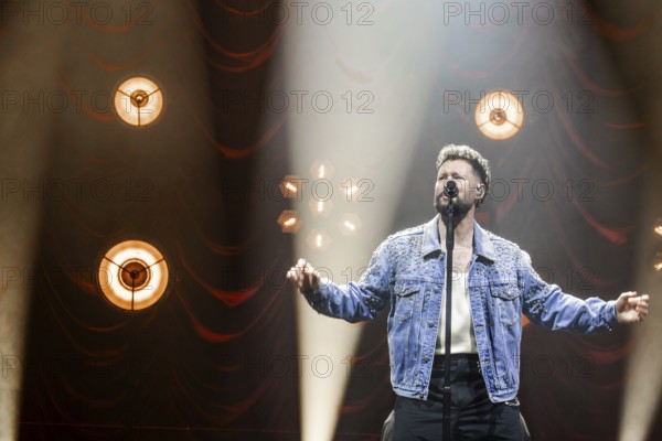 Calum Scott live on The Avenoir Tour at Berlin's Tempodrom on 04.11.2025