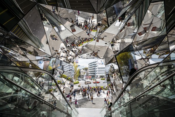 Staircase, entrance to a shopping center with many mirrors, Tokyu Plaza Omotesando Harajuku, modern architecture, Tokyo, Japan