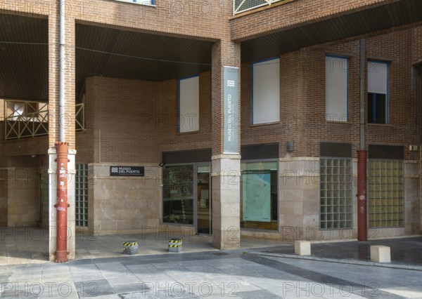 Museo del Puerto museum building, Roman port remains, Zaragoza, Aragon, Spain