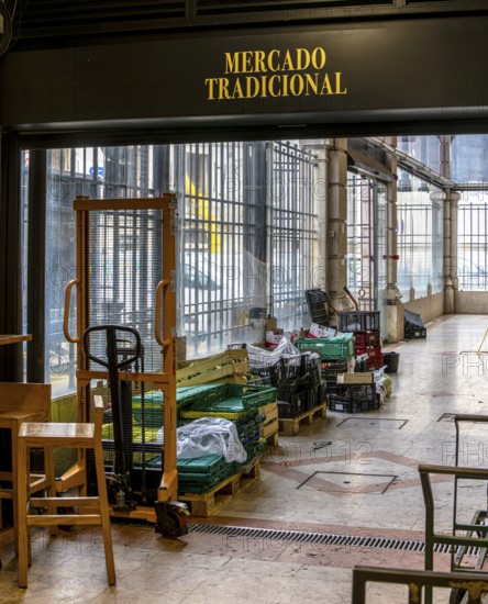 The Mercadeo da Ribeira, also known as TimeOut Market, is the best address for Portuguese specialties and international cuisine. Historic market hall at Cais do Sodré station, Lisbon, Portugal
