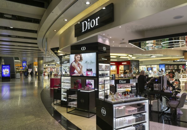 Dior brands on sale, Duty Free shopping area in departures lounge area, Terminal 5, London Heathrow airport, London, England, UK