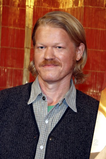 Jesse Plemons at a photocall on the occasion of a special screening of Bugonia at the Delphi Filmpalast in Berlin on 25.10.2025