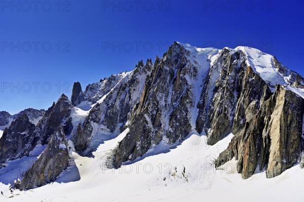 View from the Télécabine Panorama Railway of the Mont Blanc du Tacul mountain, in the foreground the glacier du Géant, Chamonix-Mont-Blanc, Haute-Savoie, France