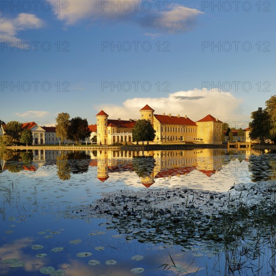 Rheinsberg Castle, lakeside with Lake Grienerick, Ostprignitz-Ruppin district, prime example of Friederician Rococo, Brandenburg, Germany