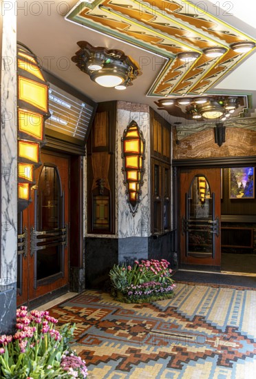 Tuschinski Theatre, Pathé Tuschinski, traditional 1920s Art Deco style cinema, Reguliersbreestraat, Amsterdam, Netherlands