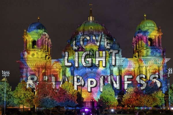 Berlin Cathedral, 21st BERLIN FESTIVAL OF LIGHTS, motto Let's Shine Together, light installations, 8 October 2025, Berlin, Germany, opening day in drizzle < english> 21st BERLIN FESTIVAL OF LIGHTS, motto Let's Shine Together, light installations, October 8, 2025, Berlin, Germany