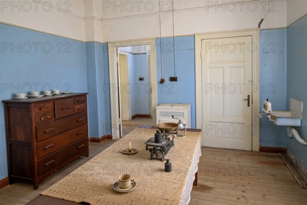 Former residential house, interior, Kolmanskop, restricted diamond area, near Lüderitz, Karas region, Namib