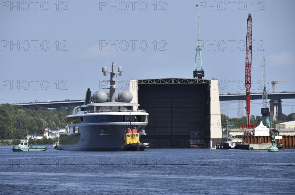 Superyacht COSMOS is undocked from the Lürssen shipyard, Kiel Canal, Kiel Canal, Kiel Canal, Rendsburg, Schleswig-Holstein, Germany