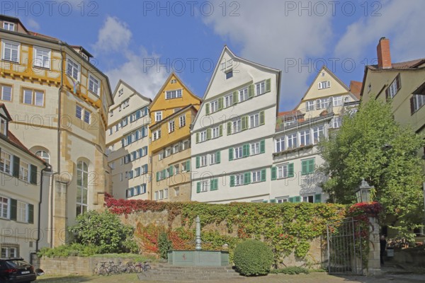 View from the inner courtyard of the Protestant monastery to houses with shutters in the Klosterberg, idyll, Tübingen, Neckartal, Baden-Württemberg, Germany