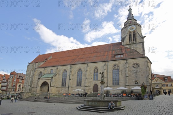 Late Gothic collegiate church of St George and St George's Fountain, pedestrian, Holzmarkt, Tübingen, Neckar Valley, Baden-Württemberg, Germany
