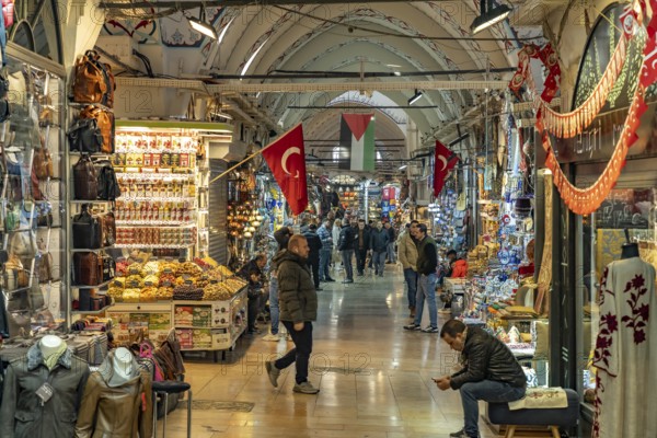 In the Grand Bazaar Kapali Çarsi Istanbul, Turkey