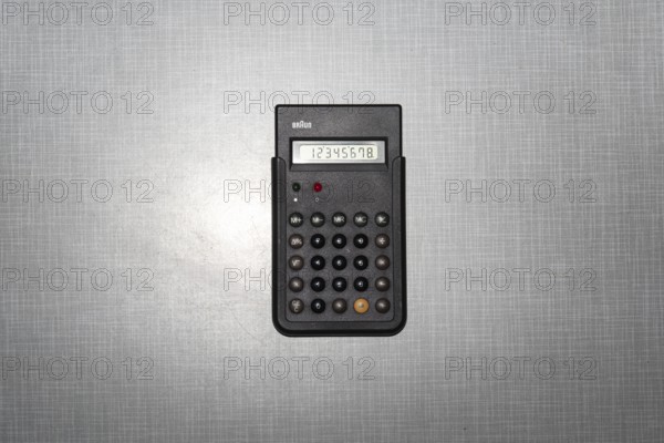 Top Shot, replica ET66 pocket calculator from Braun, designed by Dieter Rams