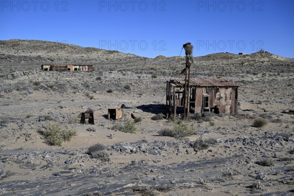 Ruinen der ehemaligen Diamantenstadt Pomona in der Wüste, Diamentensperrgebiet, bei Lüderitz, Region Karas, Namibia