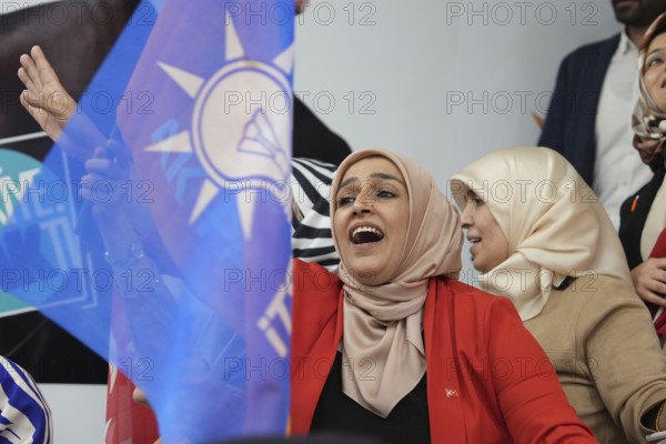 Gaziantep, Türkiye – May 28, 2023. Turkish citizens wave flags of Türkiye and the ruling Justice and Development Party (AKP) after President Recep Tayyip Erdogan secured a third presidential term, Gaziantep, Gaziantep, Türkiye