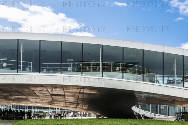 Rolex Learning Centre, SANAA architects, École polytechnique fédérale de Lausanne, EPFL, Lausanne, Switzerland