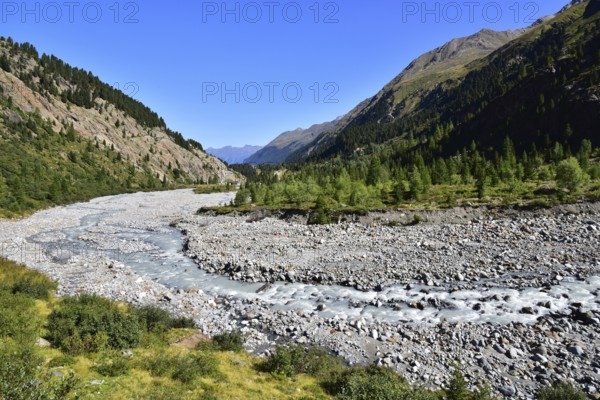 The Faggenbach (also known locally as the Fagge) rises from the Gepatsch glacier southeast of the Weißseespitze in the Ötztal Alps at around 2, 084 metres above sea level and flows through the Kaunertal in Tyrol, Austria
