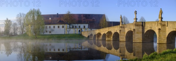 Morning atmosphere, fog at Fischhof, with historic Fischhof bridge, Tirschenreuth, Upper Palatinate, Bavaria, Germany