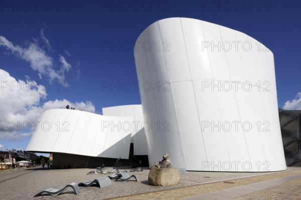 Ozeaneum, Natukundemuseum, museum shows the underwater world of the cold seas, opening 12 July 2008, modern architecture, view from Neue Badenstraße, Stralsund, Mecklenburg-Western Pomerania, Germany