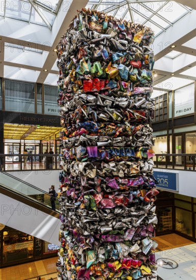 Interior design, artwork made from compressed scrap cars, partially vacant Shopping Quartier 205 in Friedrichstraße and Mohrenstraße, Berlin, Germany