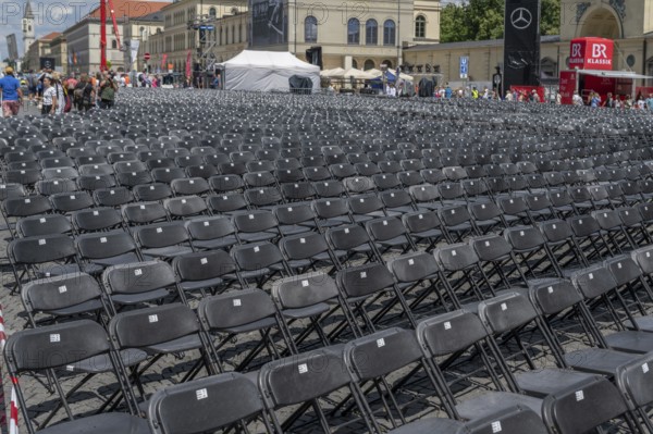 Seating in front of the start of Klassik auf dem Odeonsplatz, Munich, Bavaria, Germany