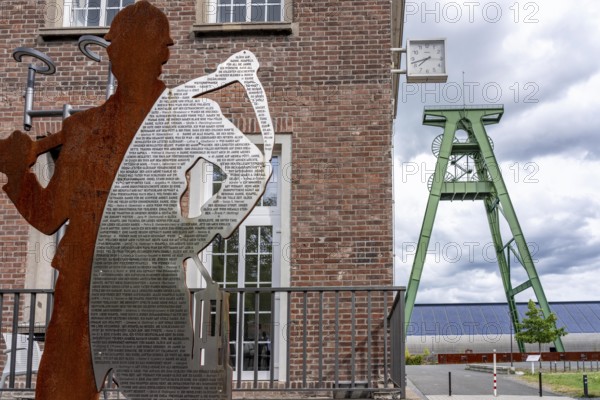 The former Lohberg coal mine in Dinslaken, now a leisure, work and residential quarter, Lohberg creative quarter, pithead frame of shaft 2, freshly renovated, North Rhine-Westphalia, Germany