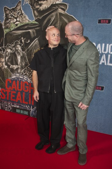 Actor Nikita Andreyevich Kukushkin, director and producer Darren Aronofsky, CAUGHT STEALING (in cinemas from 28.08.2025), exclusive screening at the ASTOR Film Lounge, Berlin, 23.08.2025