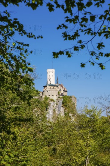 Lichtenstein Castle, fairytale castle of Württemberg, romantic fairytale castle on the eaves of the Swabian Alb, historicism, architecture, new building 1840-1842, according to plans by architect Carl Alexander Heideloff, 19th century, Honau, municipality of Lichtenstein, Baden-Württemberg, Germany