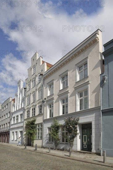 White villas in Dr.-Julius-Leber-Straße, stepped gables, Old Town, Lübeck, Schleswig-Holstein, Germany