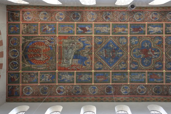 Ceiling of the Ottonian UNESCO St Michael's Church, interior view, view upwards, view, arts and crafts, decorations, wall painting, St Mary's Cathedral, Hildesheim, Lower Saxony, Germany