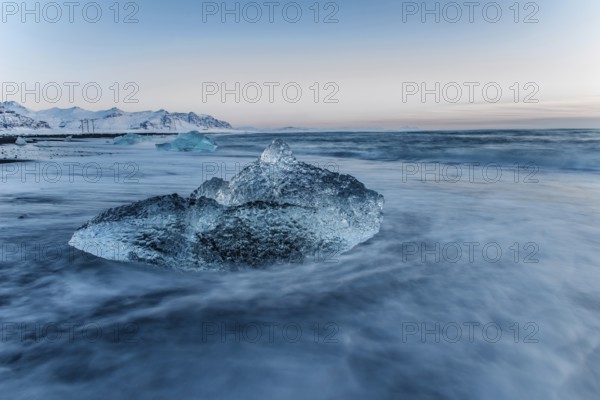 Jökulsarlon, icebergs, ice, cold, glacial lake, Vatnajökull glacier, winter, beach, sunrise, ocean, Iceland* Jökulsarlon, Growler, Ice, Cold, Glacierlagoon, Vatnajökull Glacier, Beach, Sunrise, Ocean, Iceland