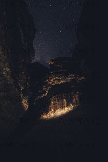 Bungle Bungle Range, Outback, hiking at night in Australia in high heat, Western Australia, Australia