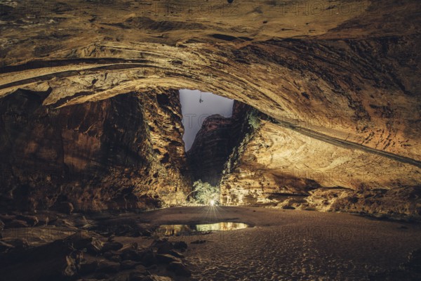 Bungle Bungle Range, Outback, hiking at night in Australia in high heat, Western Australia, Australia